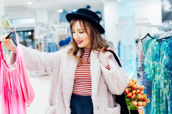 Le choix des vêtements de marques de Luxe : Un investissement dans l'élégance et la qualité