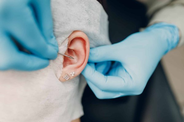 Le piercing est-il bien vu dans le milieu professionnel ?