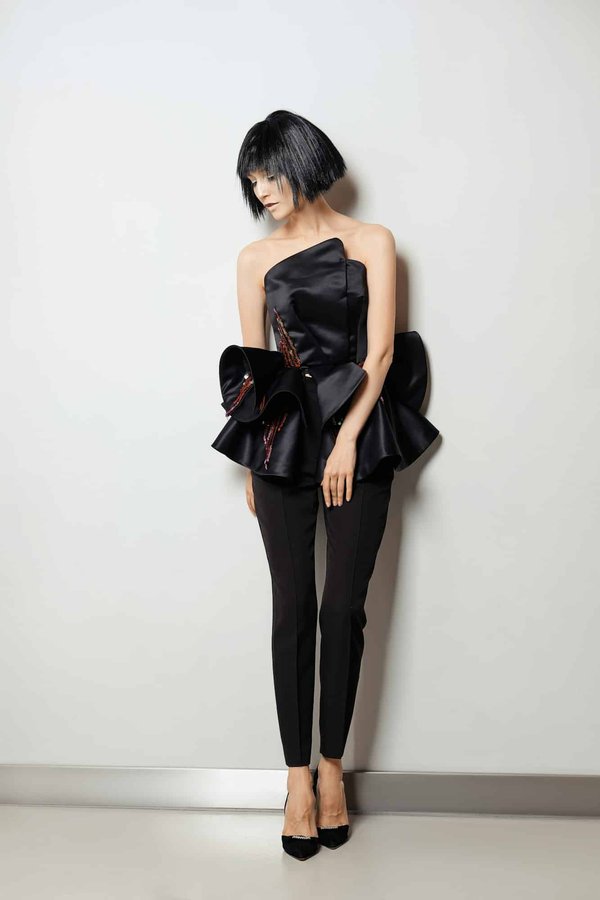 Astuces pour choisir des hauts peplum qui mettent en valeur les silhouettes rondes